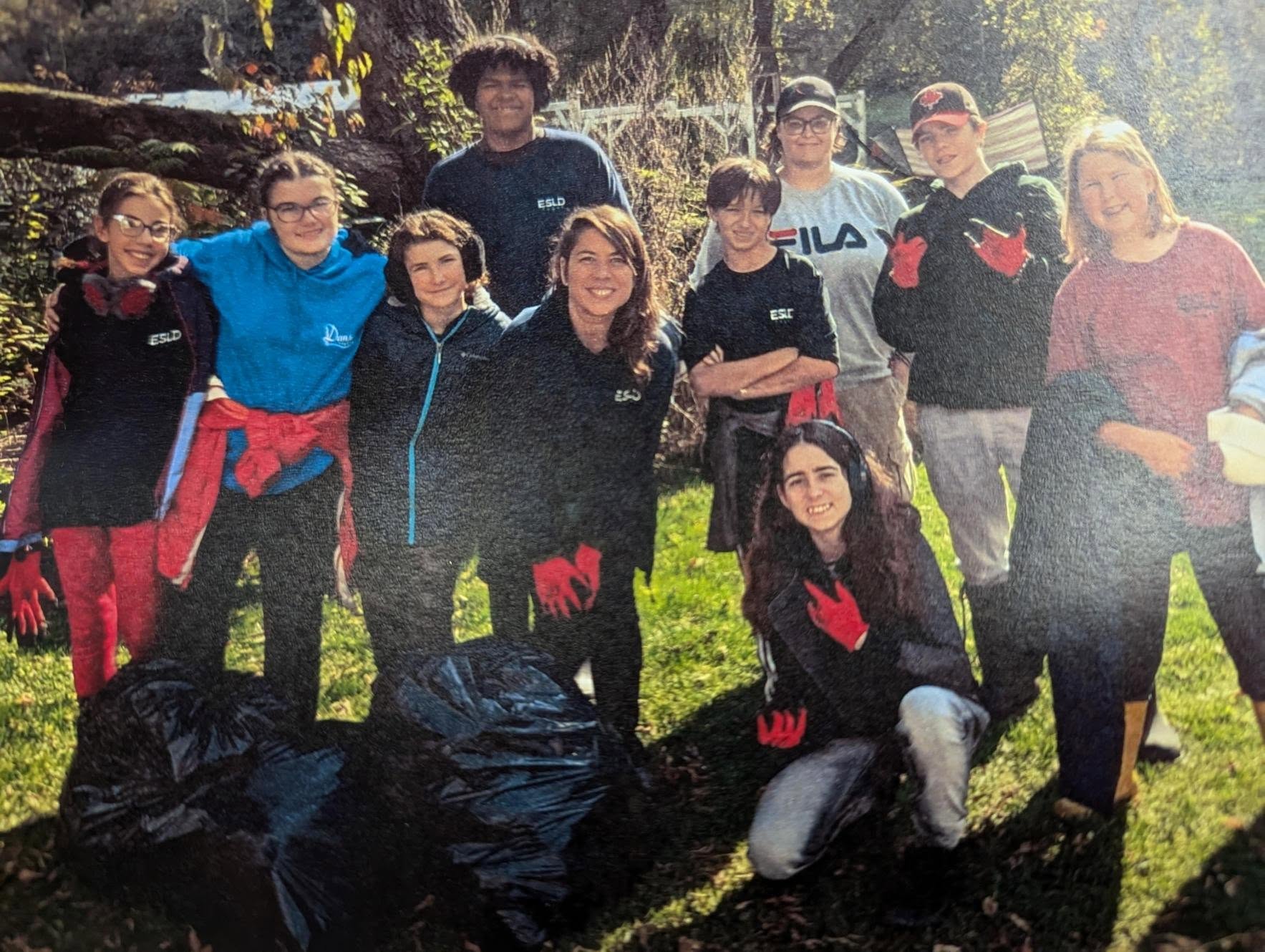 Nettoyage de déchets à Saint-Léonard-d’Aston